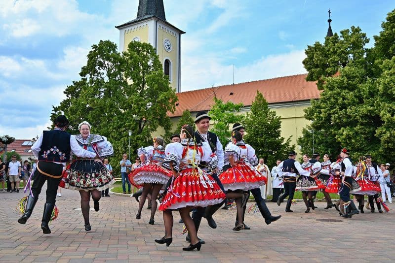 Traditional Folk Shows